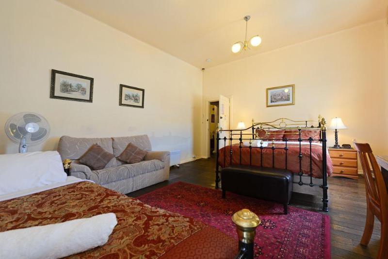 Edinburgh Gallery Bed & Breakfast Hobart Exteriör bild