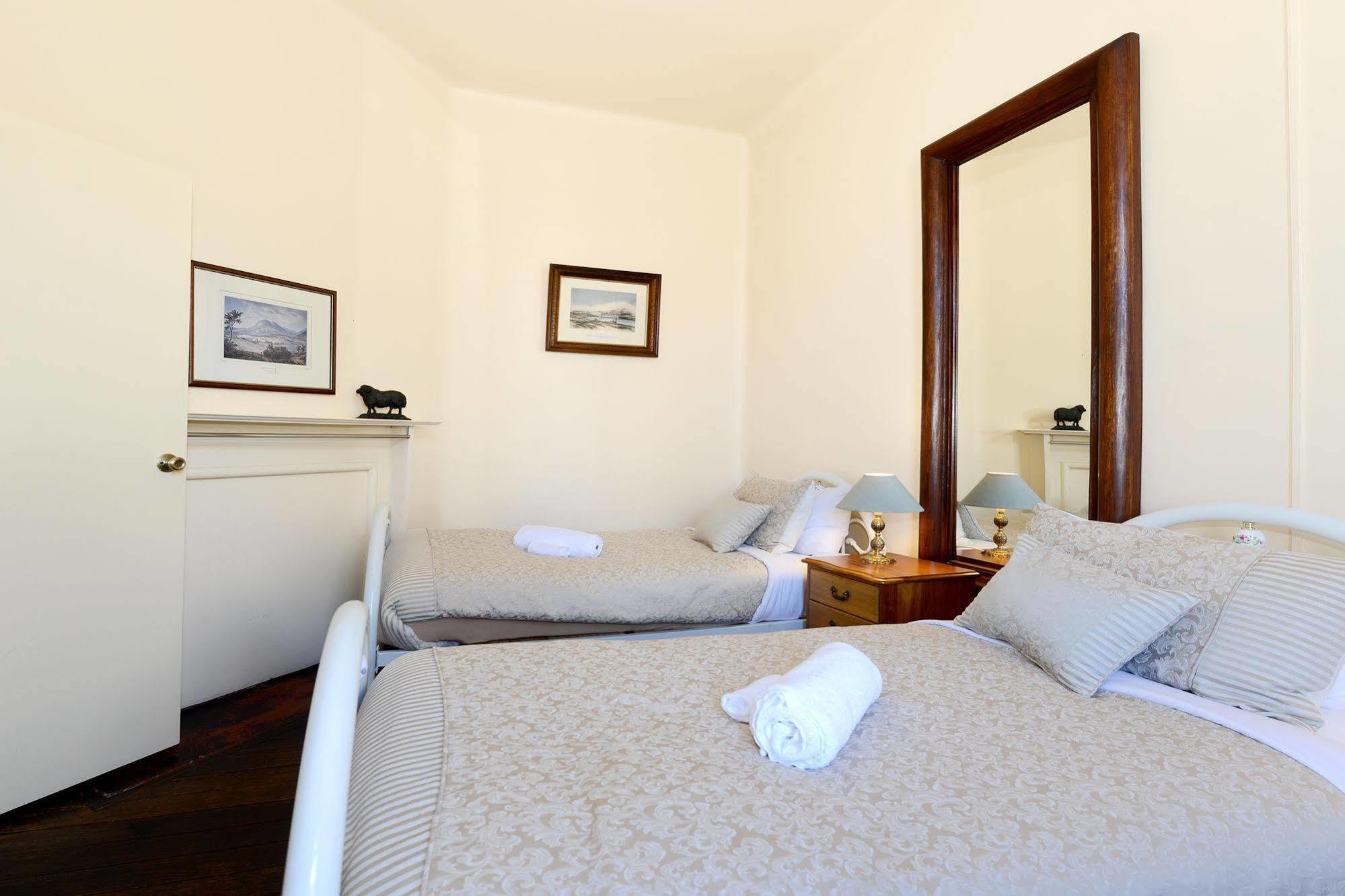Edinburgh Gallery Bed & Breakfast Hobart Exteriör bild